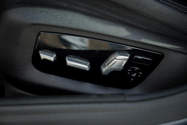 BMW 5 Serie Touring 530i High Executive / M-Pakket / Pano / HUD / Trekhaak / Incl BTW / Laser