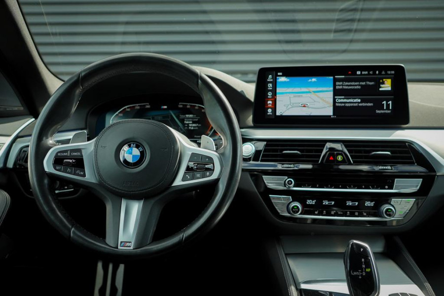 BMW 5 Serie Touring 530i High Executive / M-Pakket / Pano / HUD / Trekhaak / Incl BTW / Laser