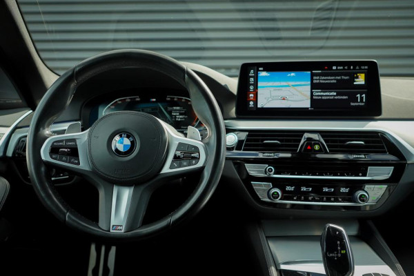 BMW 5 Serie Touring 530i High Executive / M-Pakket / Pano / HUD / Trekhaak / Incl BTW / Laser