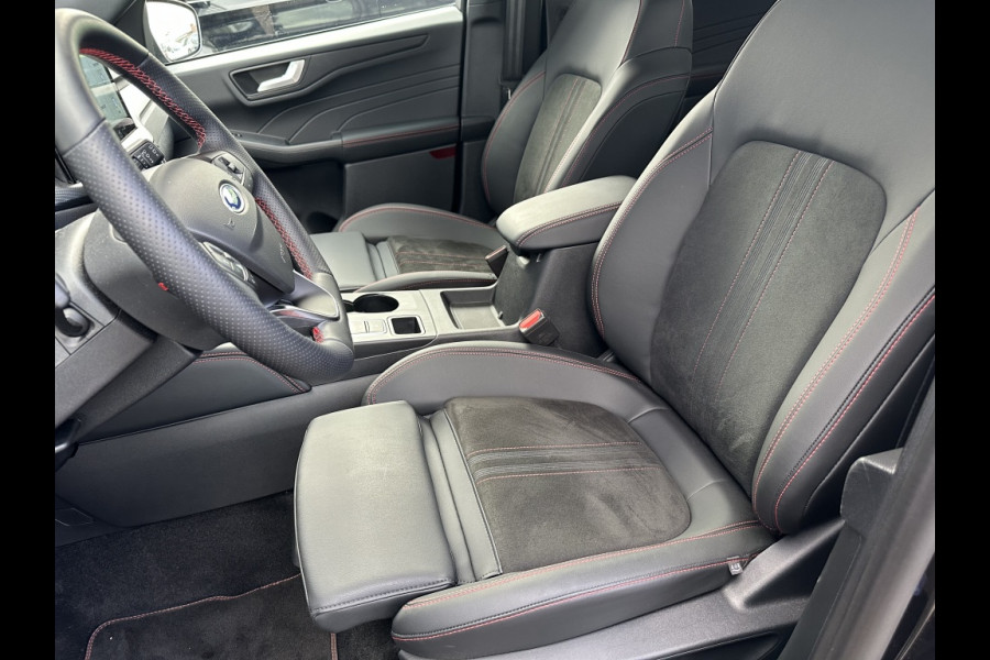 Ford Kuga 2.5 PHEV ST-Line X TREKHAAK! TECHPACK! PANODAK! DRIVERPACK! Ford Kuga 2.5 PHEV ST-Line X TREKHAAK! TECHPACK! PANODAK! DRIVERPACK!