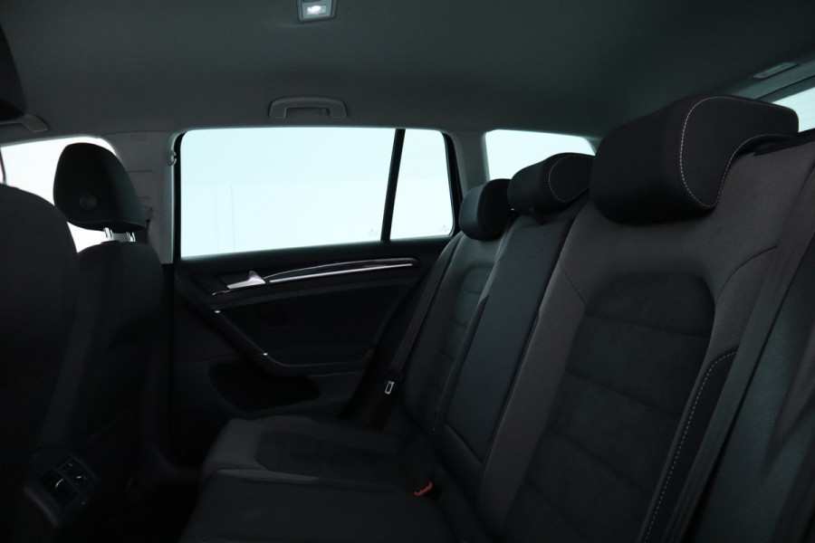 Volkswagen GOLF Variant 1.5 TSI Highline automaat, virtual cockpit, climate etc.