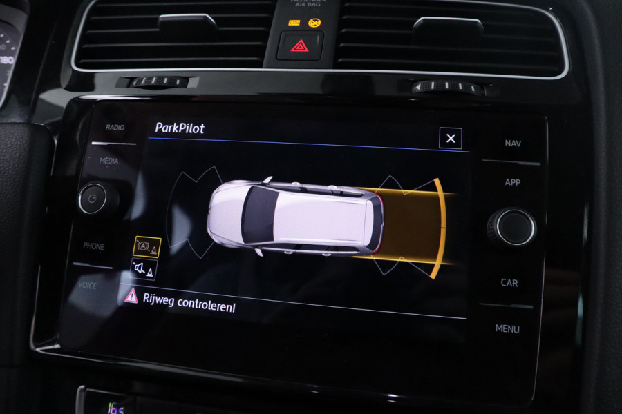 Volkswagen GOLF Variant 1.5 TSI Highline automaat, virtual cockpit, climate etc.
