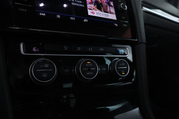 Volkswagen GOLF Variant 1.5 TSI Highline automaat, virtual cockpit, climate etc.