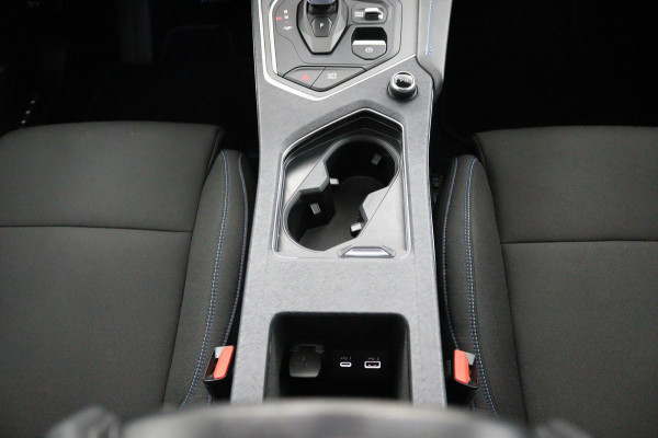 Lynk & Co 01 1.5*PLUG-IN*NAVI*PANO*CAM*ACC*CARPLAY*ECC*LED* Lynk & Co 01 1.5*PLUG-IN*NAVI*PANO*CAM*ACC*CARPLAY*ECC*LED*