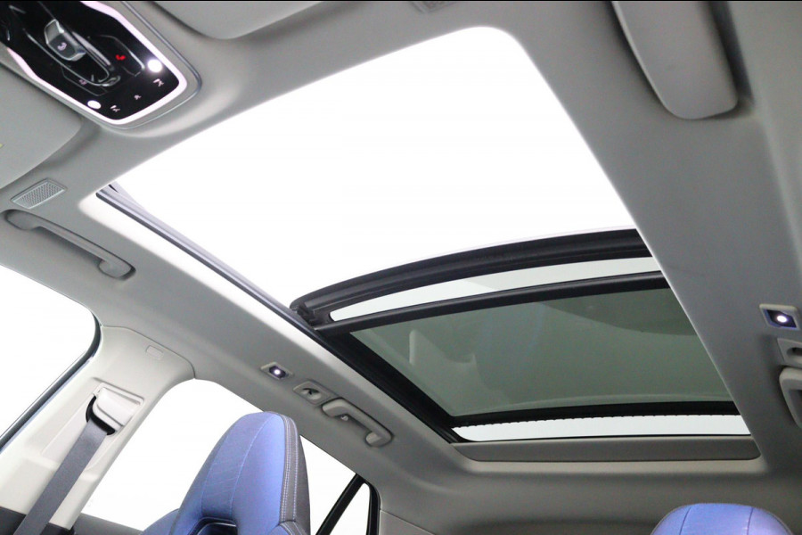 Lynk & Co 01 1.5*PLUG-IN*NAVI*PANO*CAM*ACC*CARPLAY*ECC*LED* Lynk & Co 01 1.5*PLUG-IN*NAVI*PANO*CAM*ACC*CARPLAY*ECC*LED*