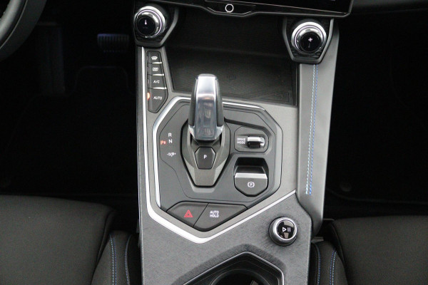 Lynk & Co 01 1.5*PLUG-IN*NAVI*PANO*CAM*ACC*CARPLAY*ECC*LED* Lynk & Co 01 1.5*PLUG-IN*NAVI*PANO*CAM*ACC*CARPLAY*ECC*LED*