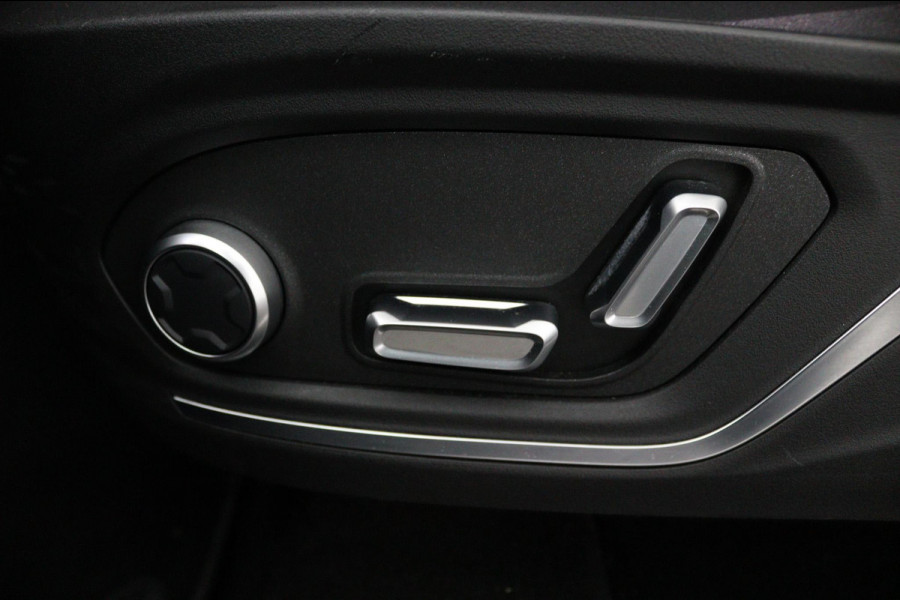 Lynk & Co 01 1.5*PLUG-IN*NAVI*PANO*CAM*ACC*CARPLAY*ECC*LED* Lynk & Co 01 1.5*PLUG-IN*NAVI*PANO*CAM*ACC*CARPLAY*ECC*LED*