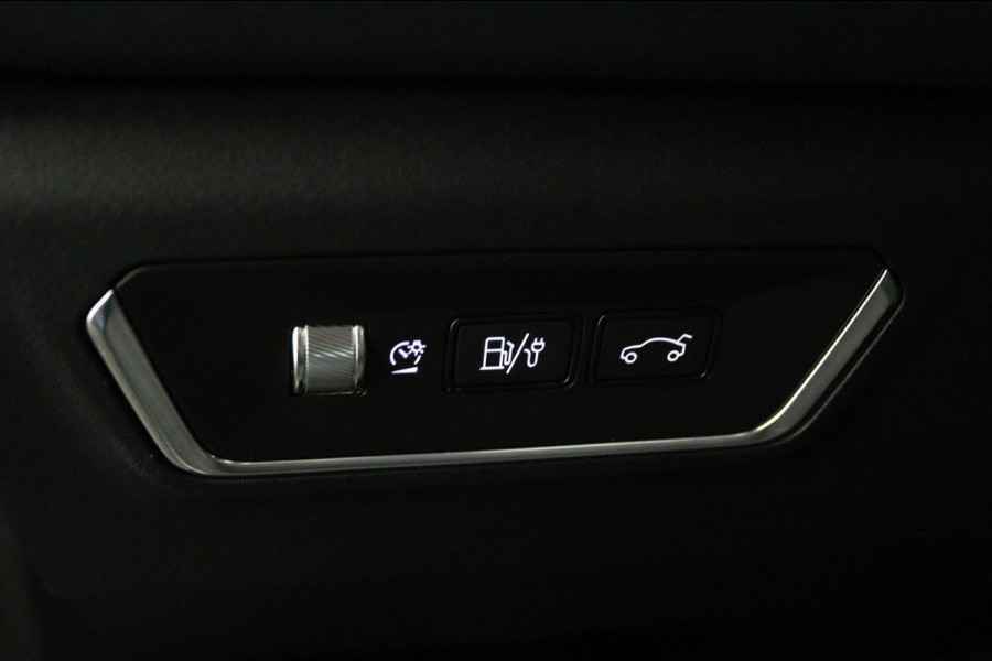 Lynk & Co 01 1.5*PLUG-IN*NAVI*PANO*CAM*ACC*CARPLAY*ECC*LED* Lynk & Co 01 1.5*PLUG-IN*NAVI*PANO*CAM*ACC*CARPLAY*ECC*LED*