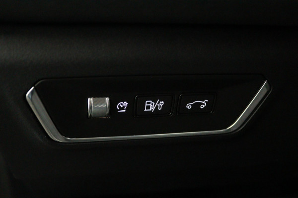 Lynk & Co 01 1.5*PLUG-IN*NAVI*PANO*CAM*ACC*CARPLAY*ECC*LED* Lynk & Co 01 1.5*PLUG-IN*NAVI*PANO*CAM*ACC*CARPLAY*ECC*LED*