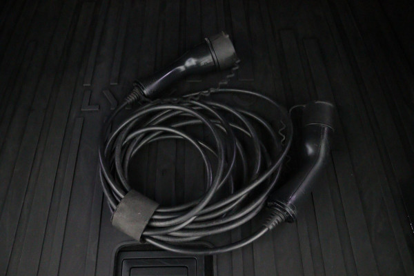 Lynk & Co 01 1.5*PLUG-IN*NAVI*PANO*CAM*ACC*CARPLAY*ECC*LED* Lynk & Co 01 1.5*PLUG-IN*NAVI*PANO*CAM*ACC*CARPLAY*ECC*LED*