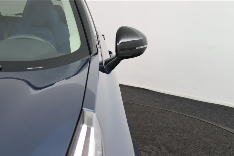 Lynk & Co 01 1.5*PLUG-IN*NAVI*PANO*CAM*ACC*CARPLAY*ECC*LED* Lynk & Co 01 1.5*PLUG-IN*NAVI*PANO*CAM*ACC*CARPLAY*ECC*LED*