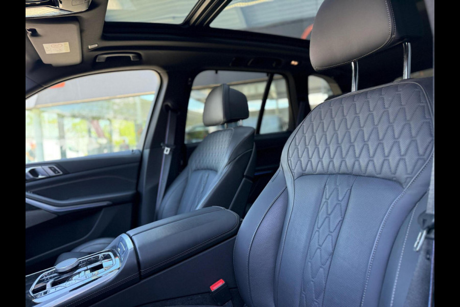 BMW X5 xDrive50e| M PACK PRO| Carbon zwart|22inch performance velg.