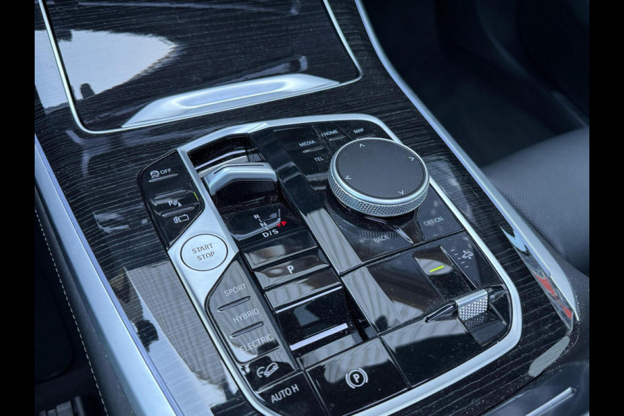 BMW X5 xDrive50e| M PACK PRO| Carbon zwart|22inch performance velg.