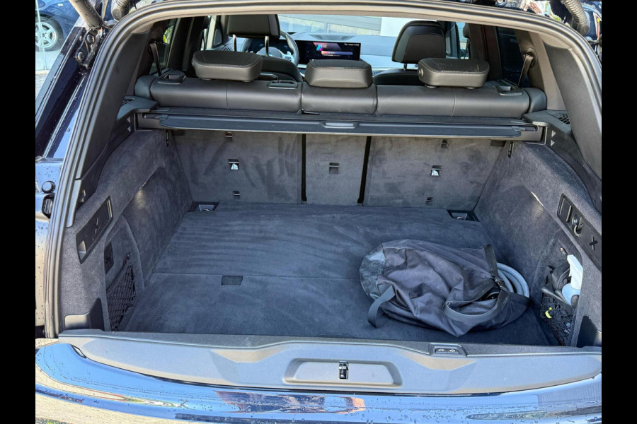 BMW X5 xDrive50e| M PACK PRO| Carbon zwart|22inch performance velg.