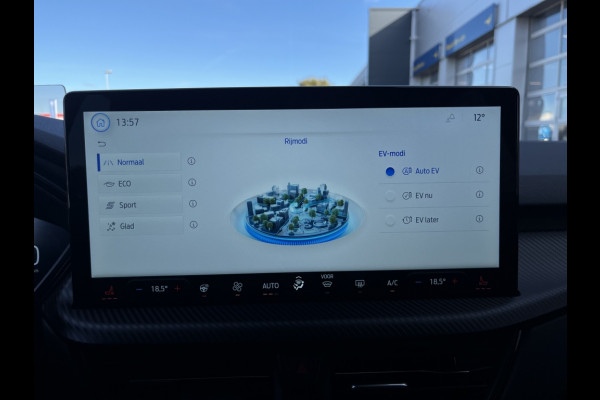 Ford Kuga 2.5 PHEV ST-Line X TECHPACK! WINTERPACK! 20INCH! Ford Kuga 2.5 PHEV ST-Line X TECHPACK! WINTERPACK! 20INCH!