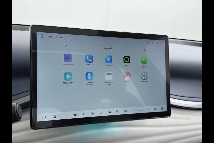 BYD ATTO 3 Comfort 60 kWh FABR. GARANTIE T/M 2029 | AANDRIJFLIJN EN ACCU ZELFS T/M 2031| PANO | STOELVERW.| BYD ATTO 3 Comfort 60 kWh FABR. GARANTIE T/M 2029 | AANDRIJFLIJN EN ACCU ZELFS T/M 2031| PANO | STOELVERW.|