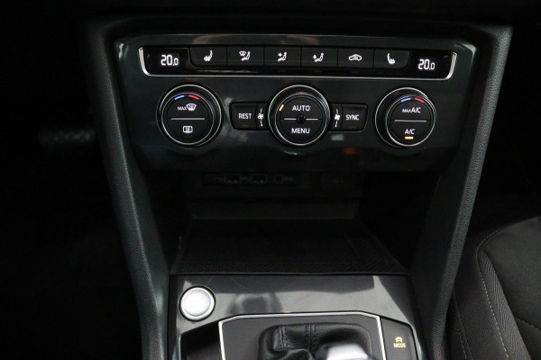 Volkswagen Tiguan 1.5 TSI Business R-LINE*CAM*ACC*HAAK*CARPLAY*NAVI*