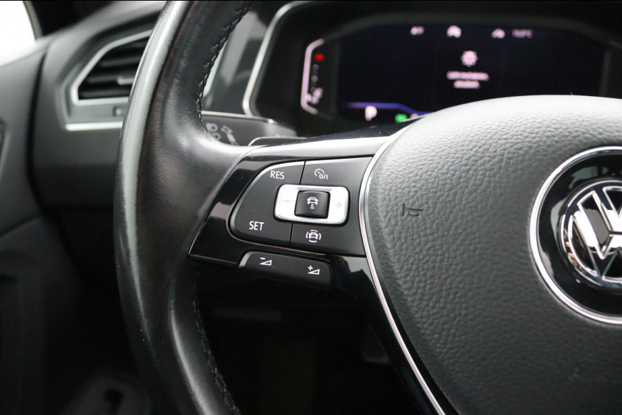 Volkswagen Tiguan 1.5 TSI Business R-LINE*CAM*ACC*HAAK*CARPLAY*NAVI*
