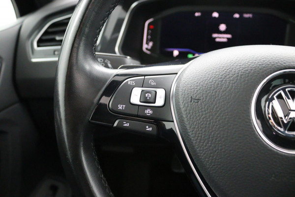 Volkswagen Tiguan 1.5 TSI Business R-LINE*CAM*ACC*HAAK*CARPLAY*NAVI*
