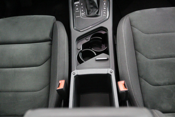 Volkswagen Tiguan 1.5 TSI Business R-LINE*CAM*ACC*HAAK*CARPLAY*NAVI*