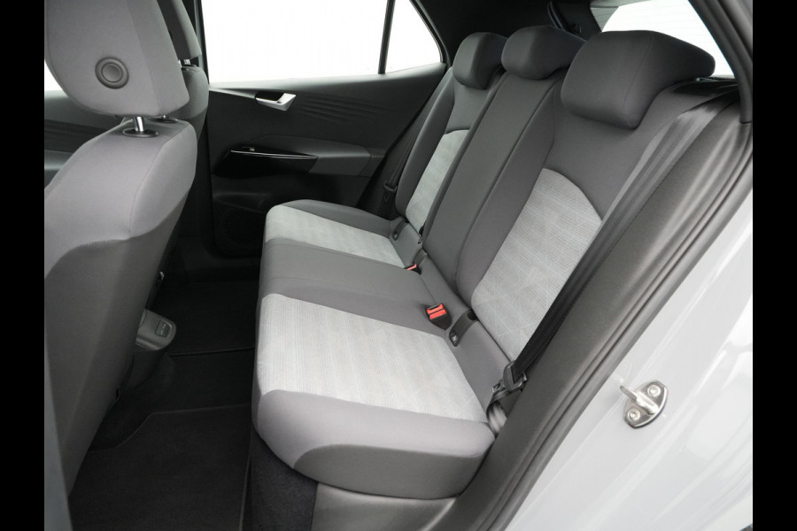 Volkswagen ID.3 Life 58 kWh 204pk Navigatie Stoelverwarming Acc Pdc 69