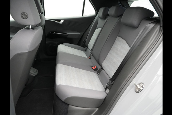 Volkswagen ID.3 Life 58 kWh 204pk Navigatie Stoelverwarming Acc Pdc 69