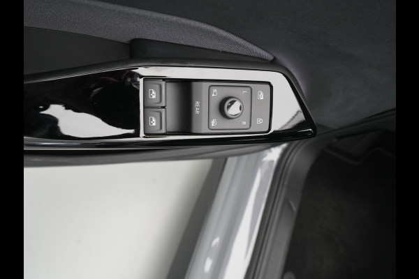 Volkswagen ID.3 Life 58 kWh 204pk Navigatie Stoelverwarming Acc Pdc 69