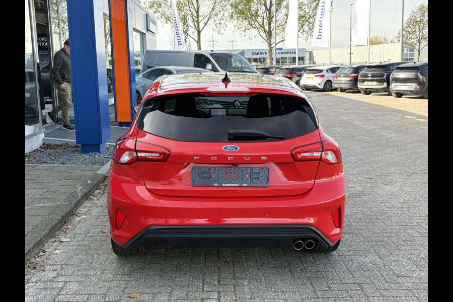 Ford Focus 1.5 EcoBoost ST Line Business 150pk | Panoramadak | Winterpack | Heads up Display | 18 inch Licht metaal Ford Focus 1.5 EcoBoost ST Line Business 150pk | Panoramadak | Winterpack | Heads up Display | 18 inch Licht metaal