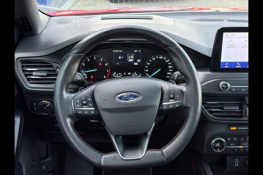 Ford Focus 1.5 EcoBoost ST Line Business 150pk | Panoramadak | Winterpack | Heads up Display | 18 inch Licht metaal Ford Focus 1.5 EcoBoost ST Line Business 150pk | Panoramadak | Winterpack | Heads up Display | 18 inch Licht metaal