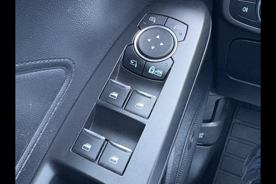 Ford Focus 1.5 EcoBoost ST Line Business 150pk | Panoramadak | Winterpack | Heads up Display | 18 inch Licht metaal Ford Focus 1.5 EcoBoost ST Line Business 150pk | Panoramadak | Winterpack | Heads up Display | 18 inch Licht metaal