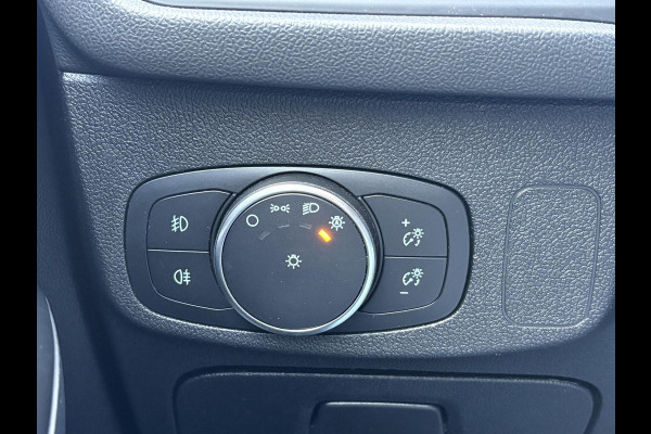 Ford Focus 1.5 EcoBoost ST Line Business 150pk | Panoramadak | Winterpack | Heads up Display | 18 inch Licht metaal Ford Focus 1.5 EcoBoost ST Line Business 150pk | Panoramadak | Winterpack | Heads up Display | 18 inch Licht metaal