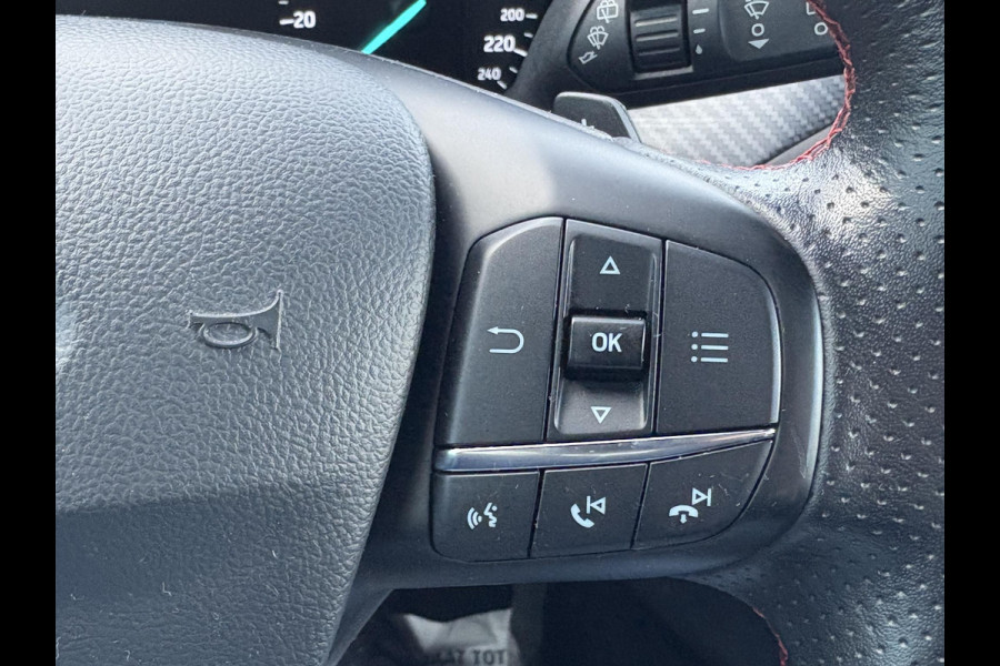 Ford Focus 1.5 EcoBoost ST Line Business 150pk | Panoramadak | Winterpack | Heads up Display | 18 inch Licht metaal Ford Focus 1.5 EcoBoost ST Line Business 150pk | Panoramadak | Winterpack | Heads up Display | 18 inch Licht metaal