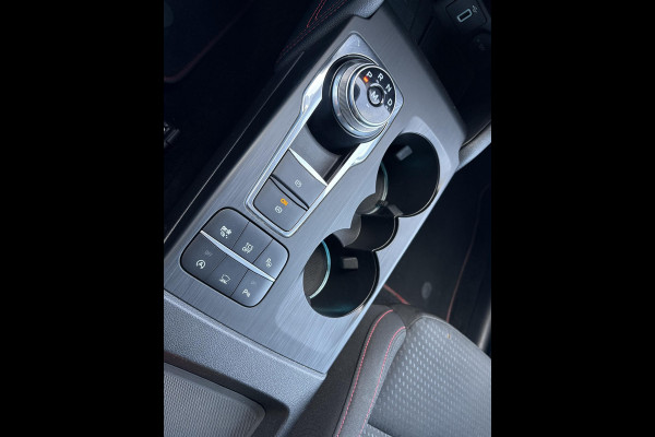 Ford Focus 1.5 EcoBoost ST Line Business 150pk | Panoramadak | Winterpack | Heads up Display | 18 inch Licht metaal Ford Focus 1.5 EcoBoost ST Line Business 150pk | Panoramadak | Winterpack | Heads up Display | 18 inch Licht metaal