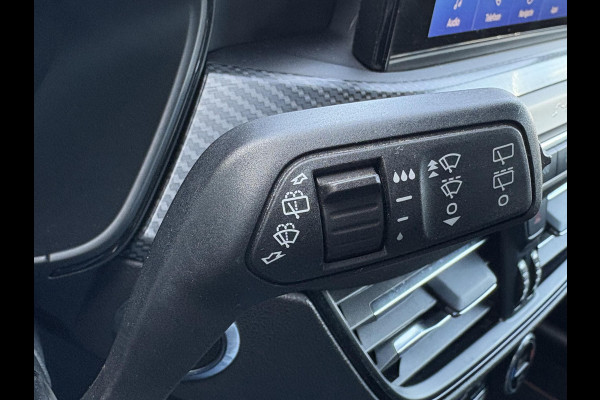 Ford Focus 1.5 EcoBoost ST Line Business 150pk | Panoramadak | Winterpack | Heads up Display | 18 inch Licht metaal Ford Focus 1.5 EcoBoost ST Line Business 150pk | Panoramadak | Winterpack | Heads up Display | 18 inch Licht metaal