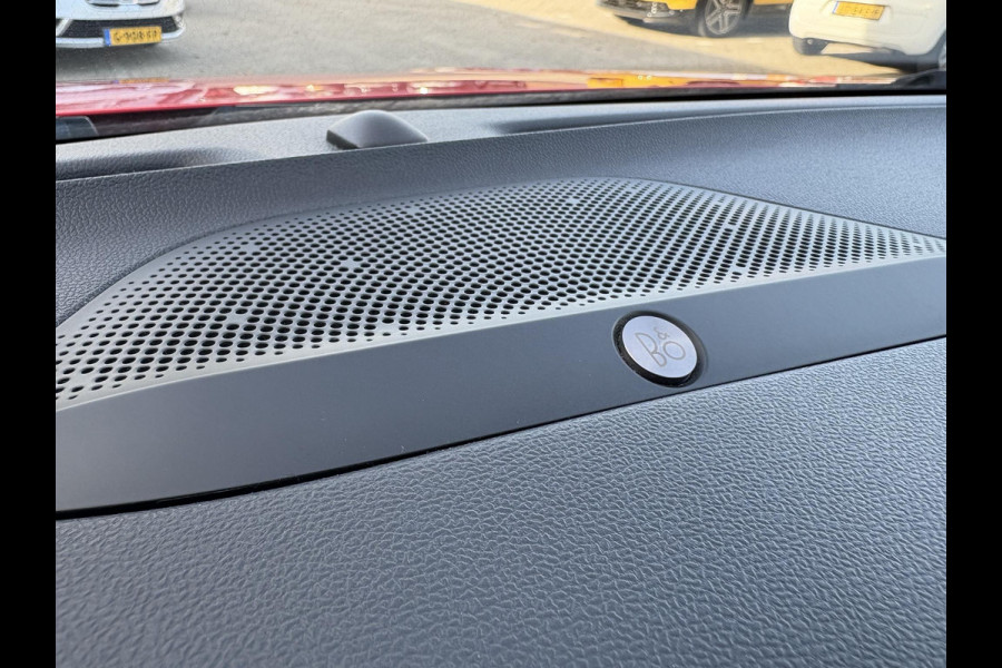 Ford Focus 1.5 EcoBoost ST Line Business 150pk | Panoramadak | Winterpack | Heads up Display | 18 inch Licht metaal Ford Focus 1.5 EcoBoost ST Line Business 150pk | Panoramadak | Winterpack | Heads up Display | 18 inch Licht metaal