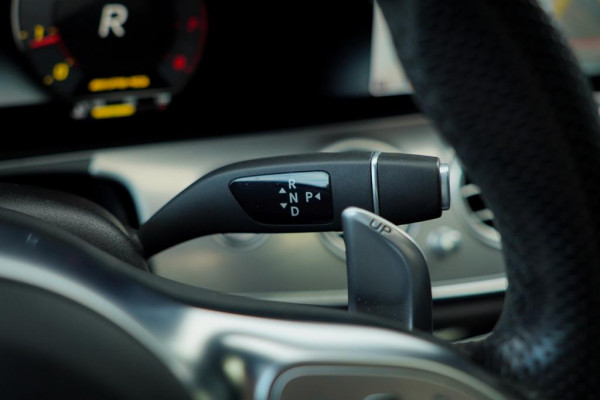 Mercedes-Benz E-Klasse Estate AMG 53 4MATIC / Magno / Schuifdak / Burmester / Trekhaak / Stoelverwarming&ventilatie Mercedes-Benz E-Klasse Estate AMG 53 4MATIC / Magno / Schuifdak / Burmester / Trekhaak / Stoelverwarming&ventilatie