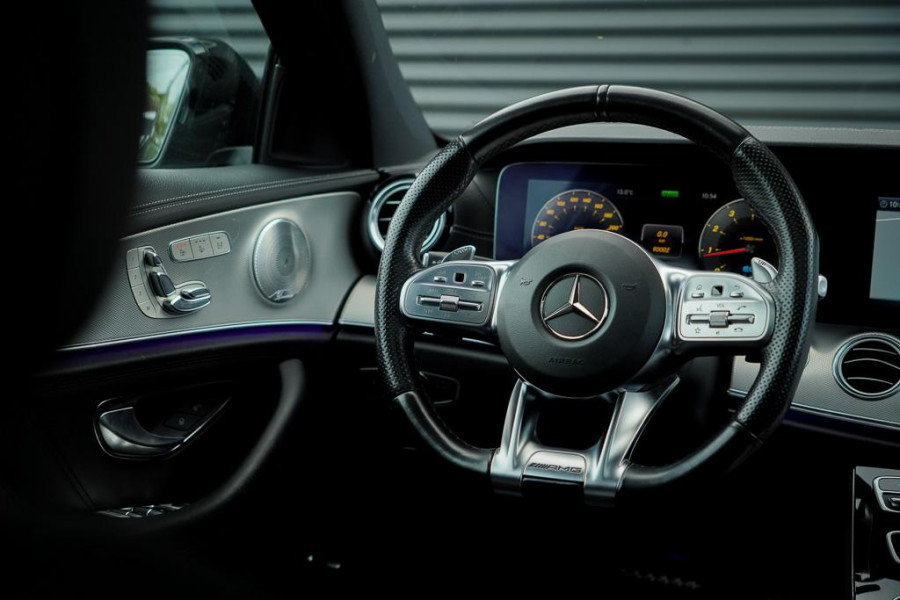 Mercedes-Benz E-Klasse Estate AMG 53 4MATIC / Magno / Schuifdak / Burmester / Trekhaak / Stoelverwarming&ventilatie Mercedes-Benz E-Klasse Estate AMG 53 4MATIC / Magno / Schuifdak / Burmester / Trekhaak / Stoelverwarming&ventilatie