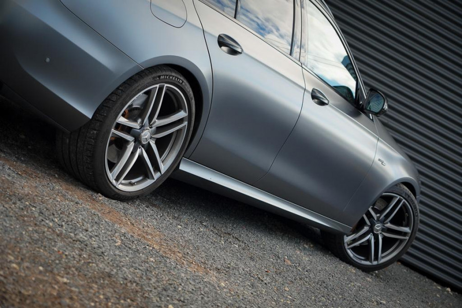 Mercedes-Benz E-Klasse Estate AMG 53 4MATIC / Magno / Schuifdak / Burmester / Trekhaak / Stoelverwarming&ventilatie Mercedes-Benz E-Klasse Estate AMG 53 4MATIC / Magno / Schuifdak / Burmester / Trekhaak / Stoelverwarming&ventilatie