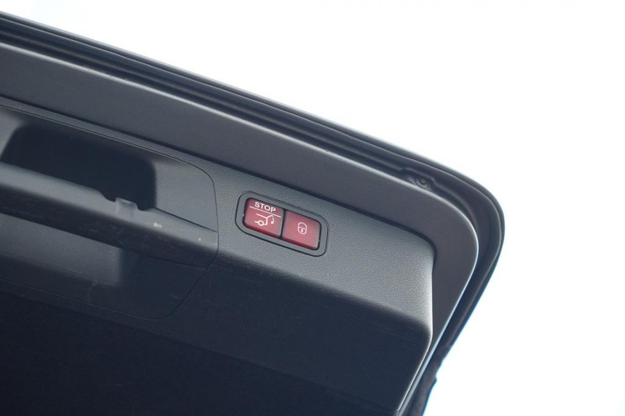 Mercedes-Benz E-Klasse Estate AMG 53 4MATIC / Magno / Schuifdak / Burmester / Trekhaak / Stoelverwarming&ventilatie Mercedes-Benz E-Klasse Estate AMG 53 4MATIC / Magno / Schuifdak / Burmester / Trekhaak / Stoelverwarming&ventilatie