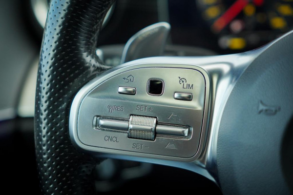 Mercedes-Benz E-Klasse Estate AMG 53 4MATIC / Magno / Schuifdak / Burmester / Trekhaak / Stoelverwarming&ventilatie Mercedes-Benz E-Klasse Estate AMG 53 4MATIC / Magno / Schuifdak / Burmester / Trekhaak / Stoelverwarming&ventilatie