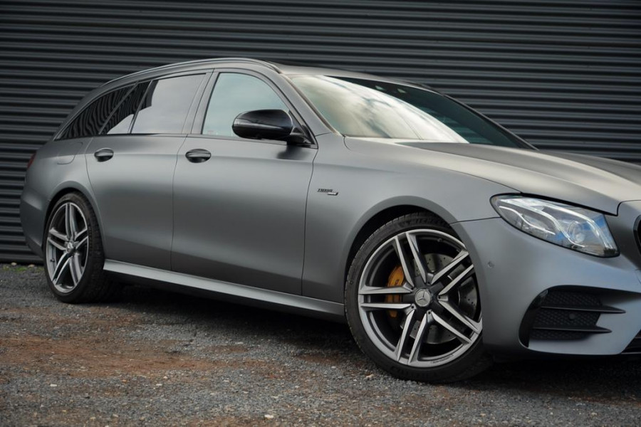 Mercedes-Benz E-Klasse Estate AMG 53 4MATIC / Magno / Schuifdak / Burmester / Trekhaak / Stoelverwarming&ventilatie Mercedes-Benz E-Klasse Estate AMG 53 4MATIC / Magno / Schuifdak / Burmester / Trekhaak / Stoelverwarming&ventilatie