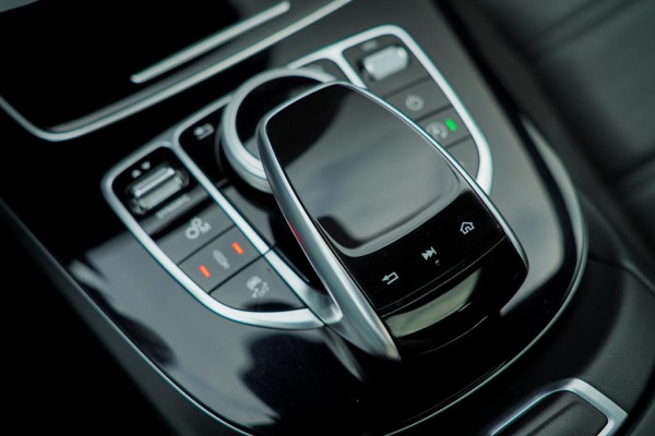 Mercedes-Benz E-Klasse Estate AMG 53 4MATIC / Magno / Schuifdak / Burmester / Trekhaak / Stoelverwarming&ventilatie Mercedes-Benz E-Klasse Estate AMG 53 4MATIC / Magno / Schuifdak / Burmester / Trekhaak / Stoelverwarming&ventilatie