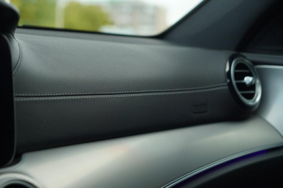 Mercedes-Benz E-Klasse Estate AMG 53 4MATIC / Magno / Schuifdak / Burmester / Trekhaak / Stoelverwarming&ventilatie Mercedes-Benz E-Klasse Estate AMG 53 4MATIC / Magno / Schuifdak / Burmester / Trekhaak / Stoelverwarming&ventilatie