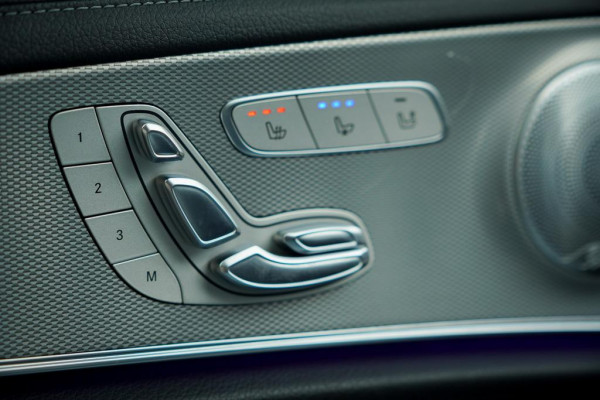Mercedes-Benz E-Klasse Estate AMG 53 4MATIC / Magno / Schuifdak / Burmester / Trekhaak / Stoelverwarming&ventilatie Mercedes-Benz E-Klasse Estate AMG 53 4MATIC / Magno / Schuifdak / Burmester / Trekhaak / Stoelverwarming&ventilatie