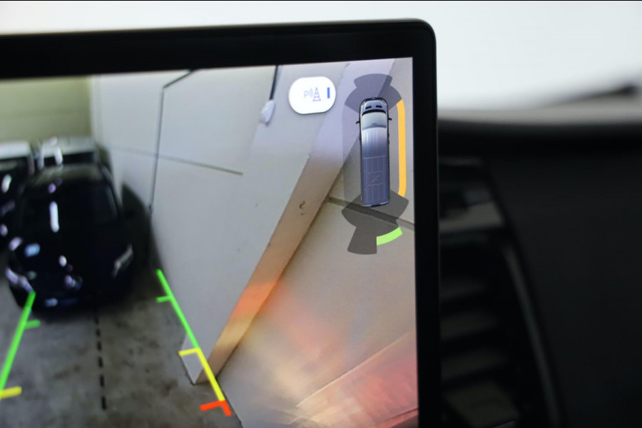 Ford Transit 350 2.0 TDCI L3/H2 AUTOMAAT 170PK CAMERA DRIVER ASS CLIMA CRUISE CONTROL ZEER VOL UITGERUST LEASE V/A €179,- p.m. Ford Transit 350 2.0 TDCI L3/H2 AUTOMAAT 170PK CAMERA DRIVER ASS CLIMA CRUISE CONTROL ZEER VOL UITGERUST LEASE V/A €179,- p.m.