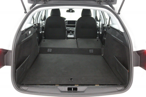 Peugeot 308 SW 1.2 PureTech*ECC*NAVI*CAM*HAAK*CRUISE*CARPLAY*