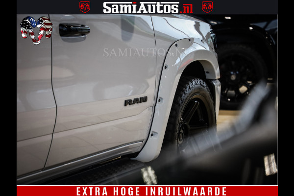 Dodge Ram 1500 GEEN MEERPRIJS | ALL IN | HELLCAT WHEELS | WIDE BODY | Laramie Night | 420Pk 636 Nn | Extra Groot Scherm + Passagiers Scher Comfortabele Dubbele Cabine met Royale 5 Zitplaatsen | Nu Leverbaar uit Voorraad | Voorraad Nr 2223 - 5047 Dodge Ram 1500 GEEN MEERPRIJS | ALL IN | HELLCAT WHEELS | WIDE BODY | Laramie Night | 420Pk 636 Nn | Extra Groot Scherm + Passagiers Scher Comfortabele Dubbele Cabine met Royale 5 Zitplaatsen | Nu Leverbaar uit Voorraad | Voorraad Nr 2223 - 5047