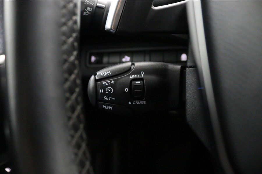 Peugeot 5008 1.2 *130PK*NAVI*CAM*HAAK*CRUISE*ECC*CARPLAY*7PERS.