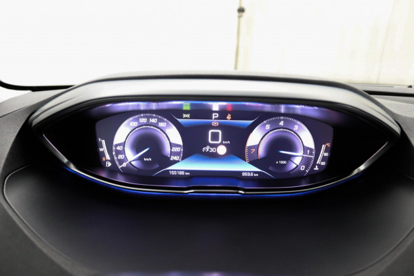 Peugeot 5008 1.2 *130PK*NAVI*CAM*HAAK*CRUISE*ECC*CARPLAY*7PERS.