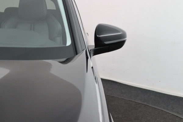 Peugeot 5008 1.2 *130PK*NAVI*CAM*HAAK*CRUISE*ECC*CARPLAY*7PERS.